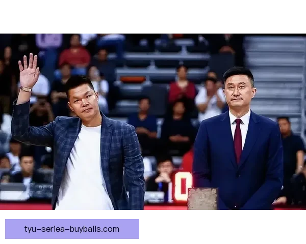 广东集训杜锋朱芳雨发红包备战